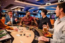Live baccarat dealer interaction and game flow
